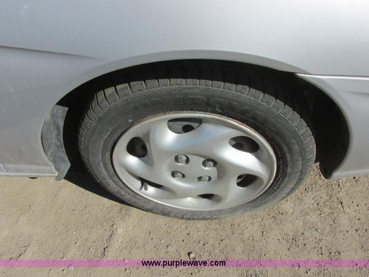image for item J6721 2001 Saturn SC SC2