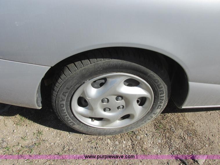 image for item J6721 2001 Saturn SC SC2