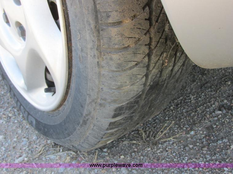 image for item J6721 2001 Saturn SC SC2