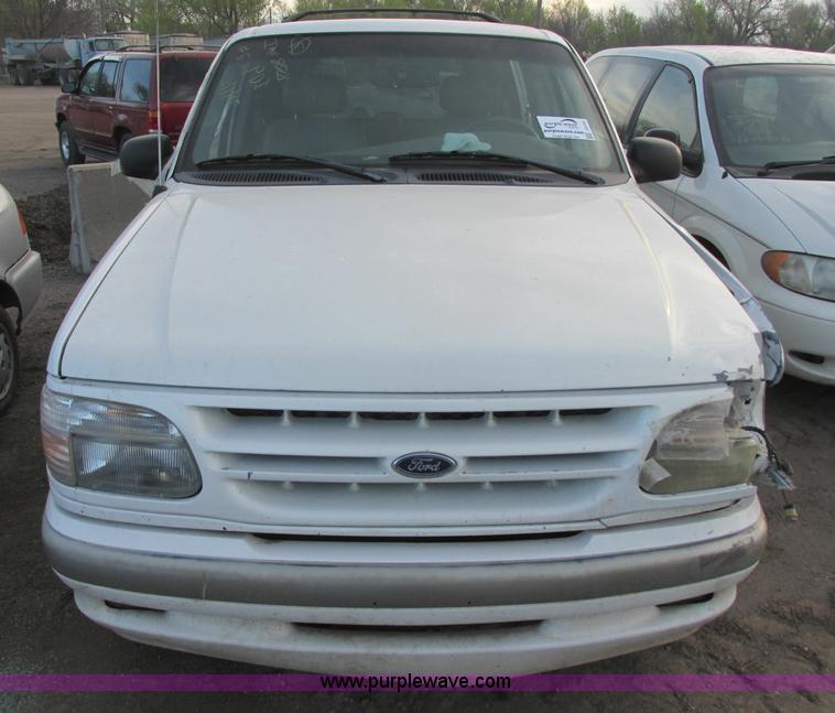 image for item J6725 1998 Ford Explorer SUV