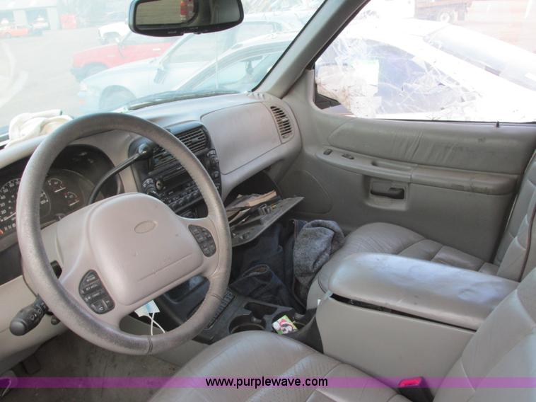 image for item J6725 1998 Ford Explorer SUV