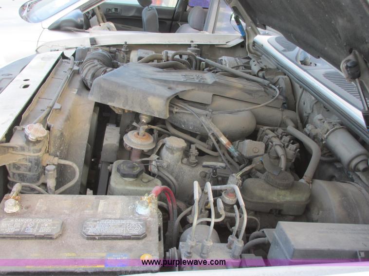 image for item J6725 1998 Ford Explorer SUV