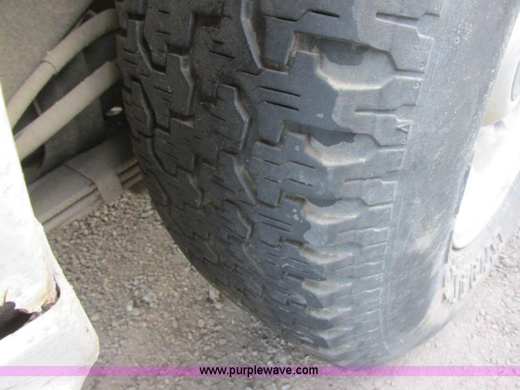 image for item J6725 1998 Ford Explorer SUV
