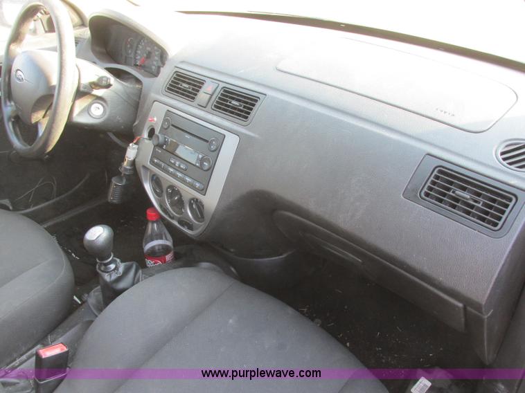 image for item J6726 2007 Ford Focus ZX3
