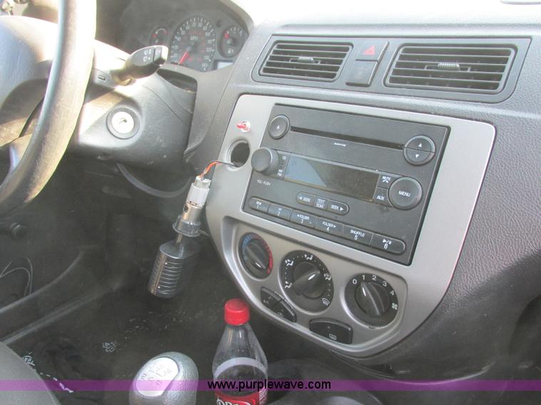 image for item J6726 2007 Ford Focus ZX3