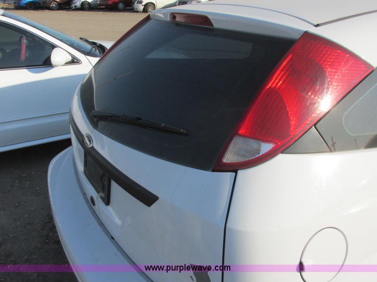 image for item J6726 2007 Ford Focus ZX3