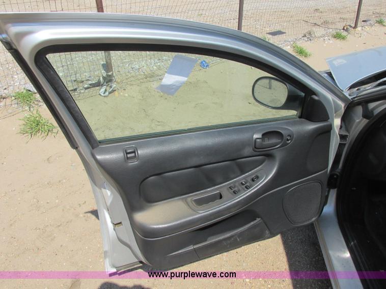 image for item J6728 2002 Dodge Stratus