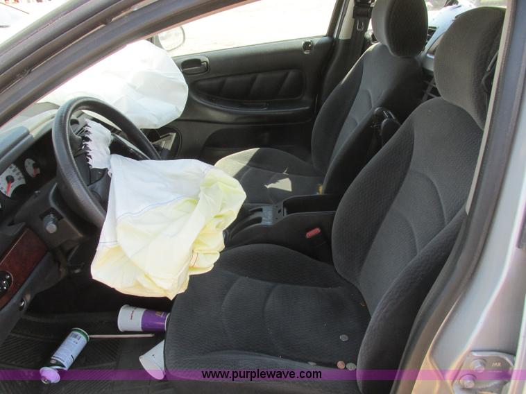image for item J6728 2002 Dodge Stratus