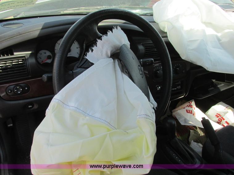 image for item J6728 2002 Dodge Stratus