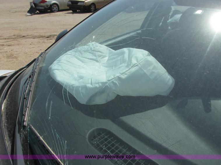 image for item J6728 2002 Dodge Stratus