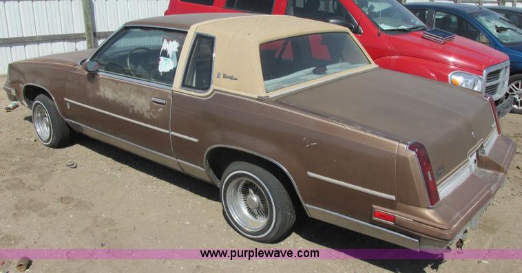 image for item J6731 1985 Oldsmobile Cutlass Supreme