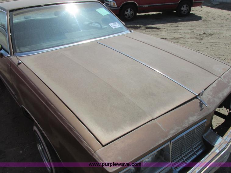 image for item J6731 1985 Oldsmobile Cutlass Supreme