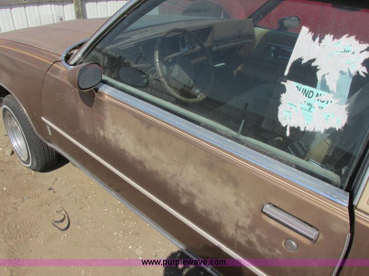 image for item J6731 1985 Oldsmobile Cutlass Supreme
