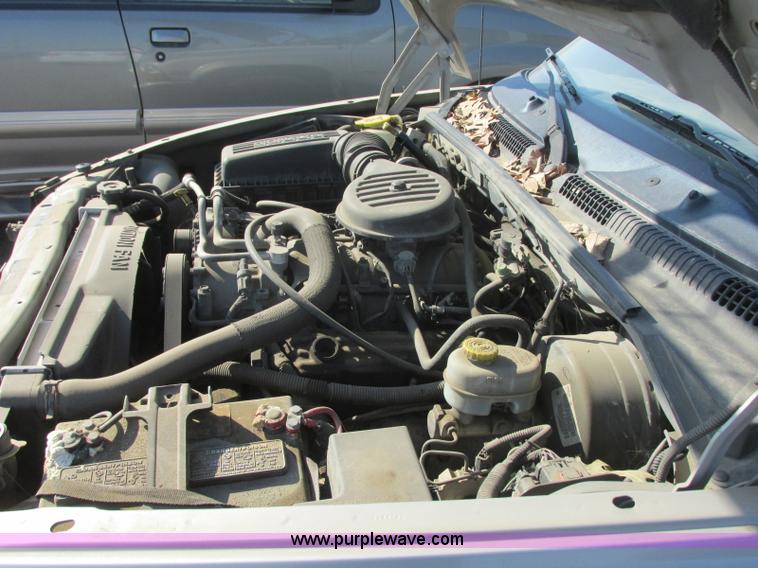 image for item J6735 1999 Dodge Durango SUV