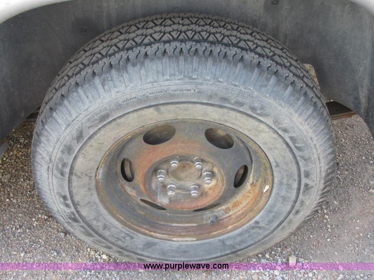 image for item J6735 1999 Dodge Durango SUV