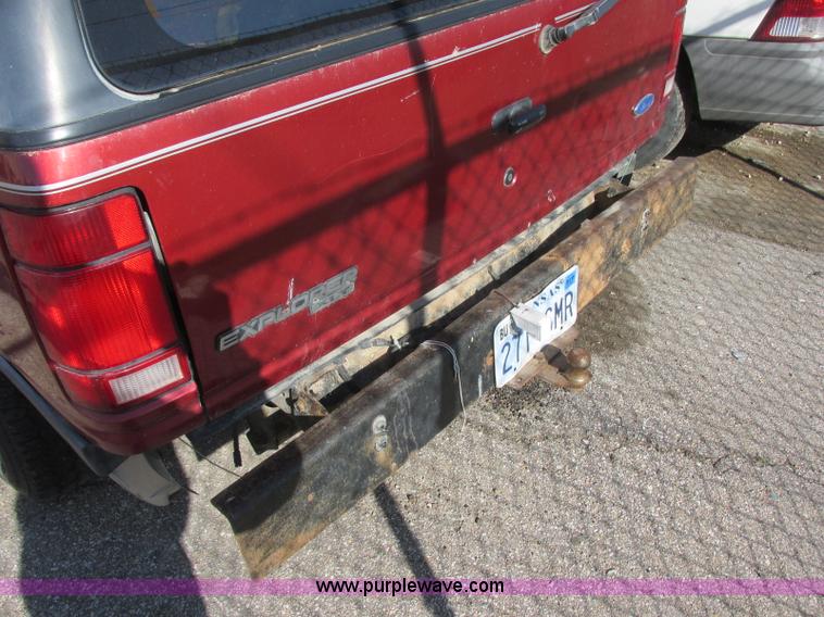 image for item J6738 1992 Ford Explorer SUV