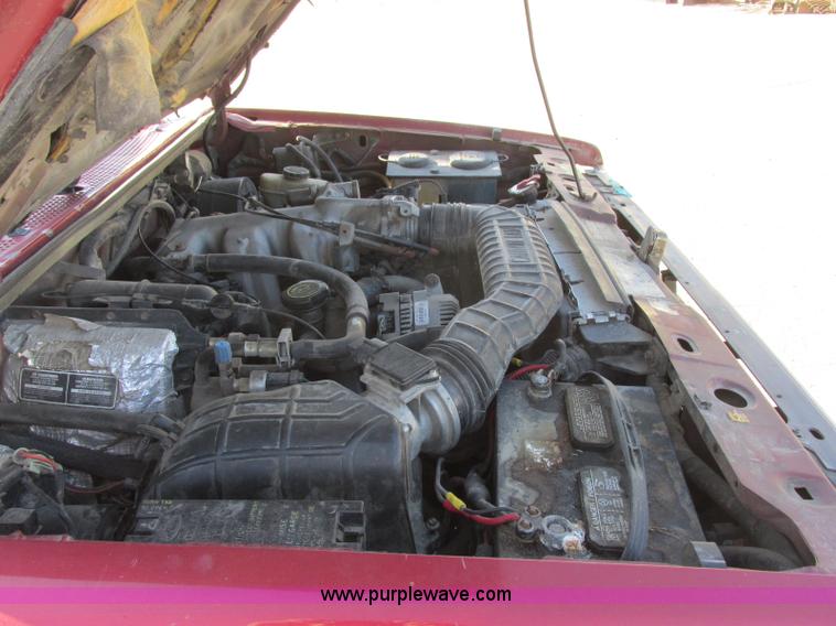 image for item J6738 1992 Ford Explorer SUV