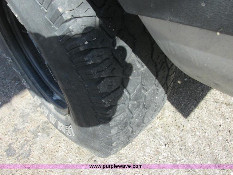 image for item J6738 1992 Ford Explorer SUV