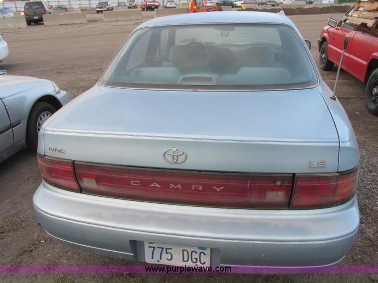 image for item J6739 1993 Toyota Camry LE