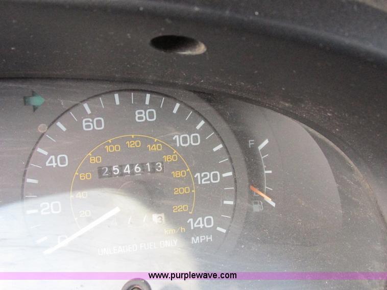 image for item J6739 1993 Toyota Camry LE