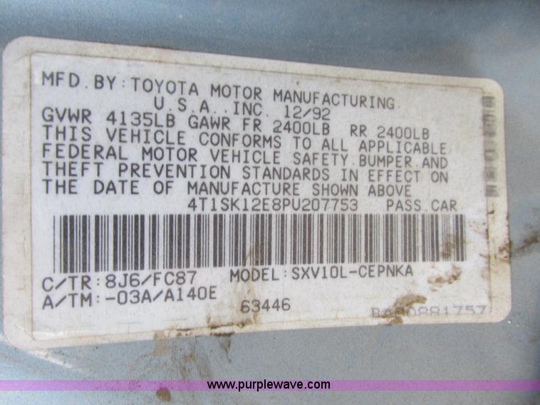 image for item J6739 1993 Toyota Camry LE