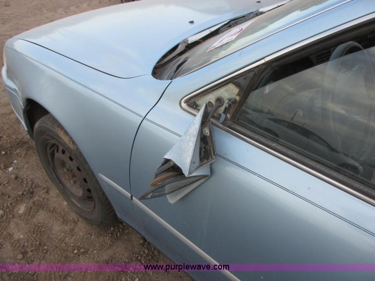 image for item J6739 1993 Toyota Camry LE