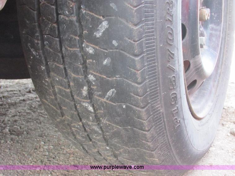 image for item J6739 1993 Toyota Camry LE