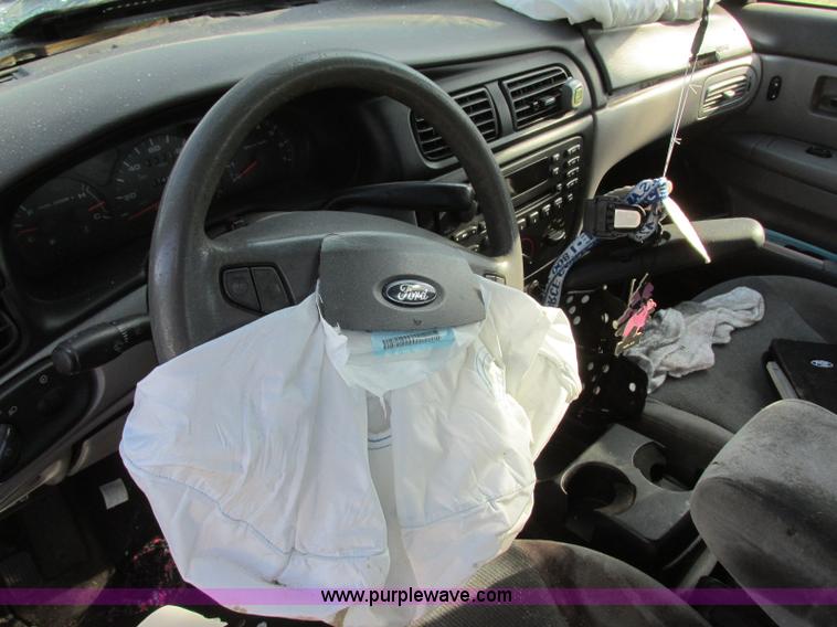 image for item J6741 2002 Ford Taurus SES