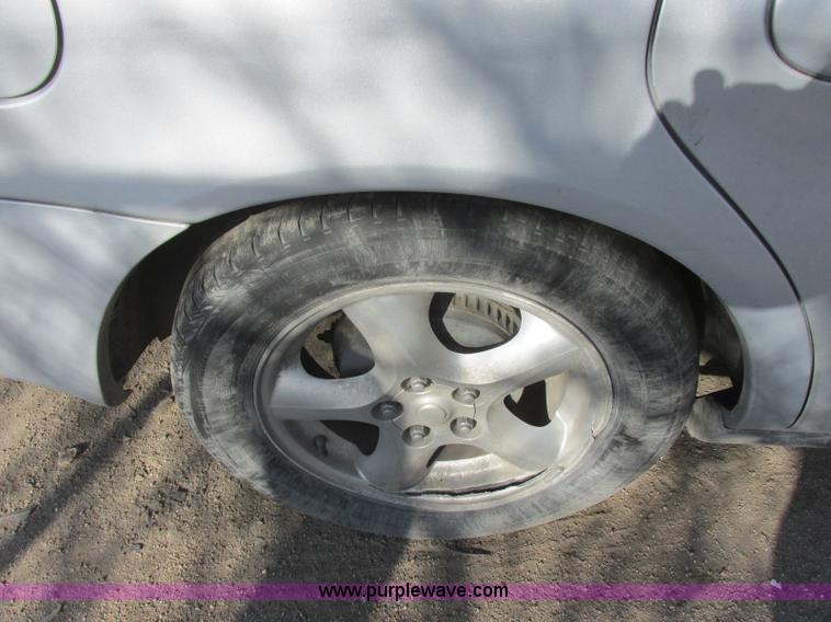 image for item J6741 2002 Ford Taurus SES
