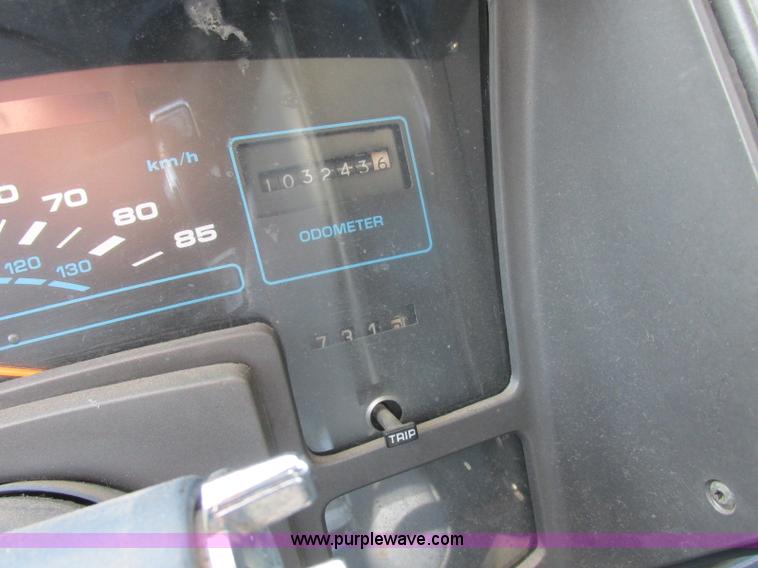 image for item J6742 1991 Oldsmobile Cutlass Calais