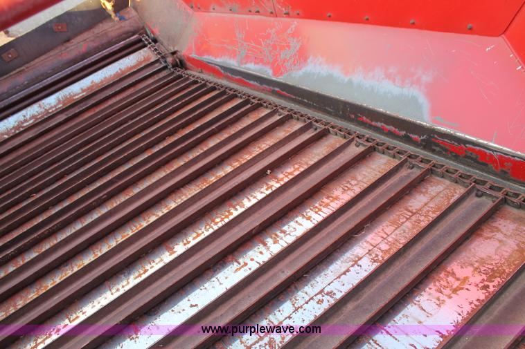 image for item AO9537 2008 Versa Bagger ID 1014 silage tube bagger