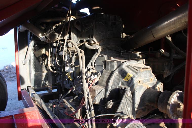 image for item AO9537 2008 Versa Bagger ID 1014 silage tube bagger