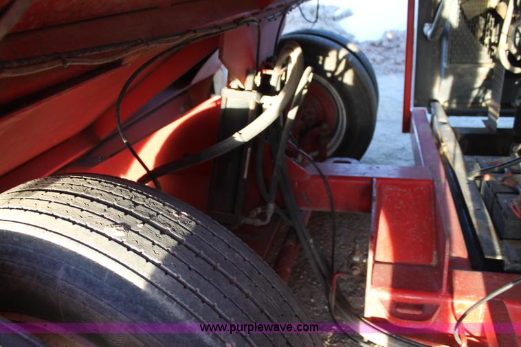 image for item AO9537 2008 Versa Bagger ID 1014 silage tube bagger