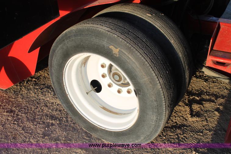 image for item AO9537 2008 Versa Bagger ID 1014 silage tube bagger