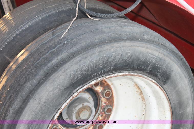 image for item AO9537 2008 Versa Bagger ID 1014 silage tube bagger