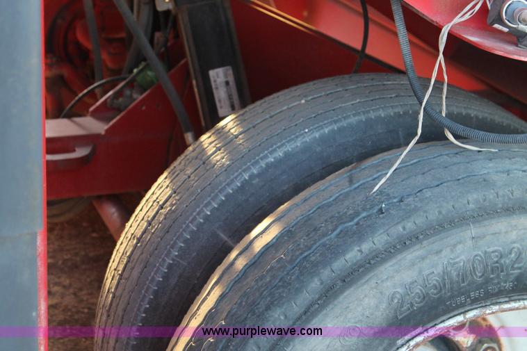 image for item AO9537 2008 Versa Bagger ID 1014 silage tube bagger