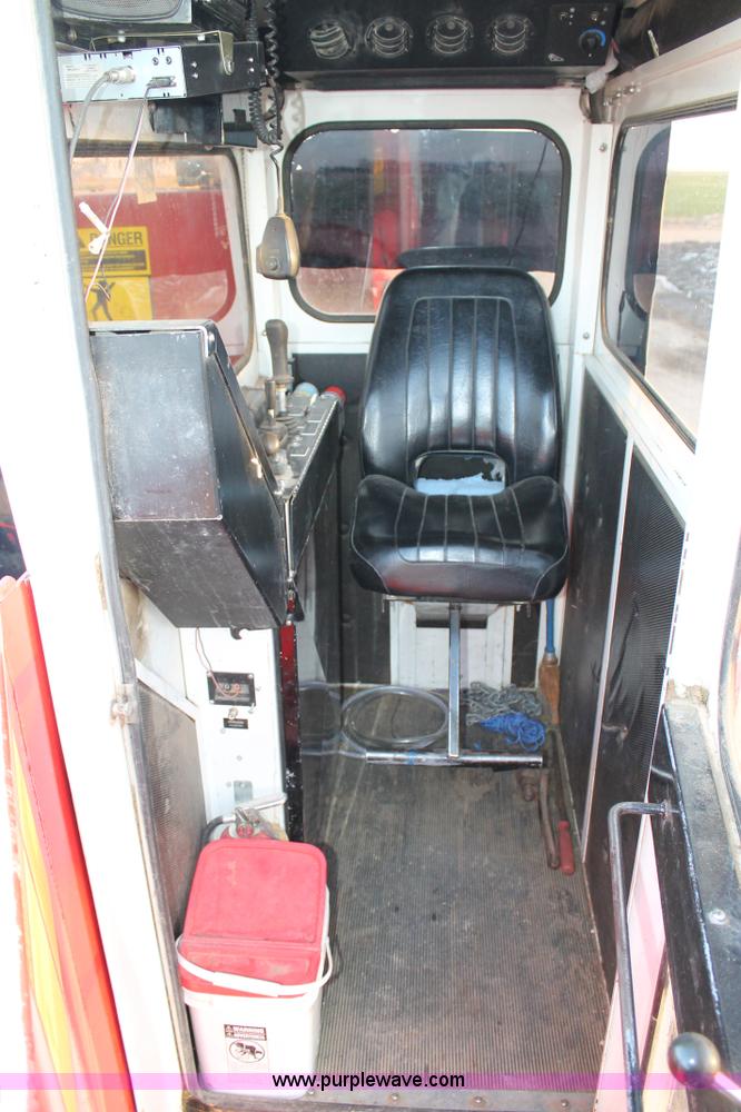 image for item AO9537 2008 Versa Bagger ID 1014 silage tube bagger