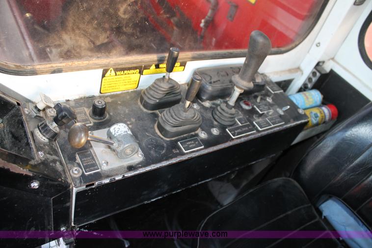 image for item AO9537 2008 Versa Bagger ID 1014 silage tube bagger