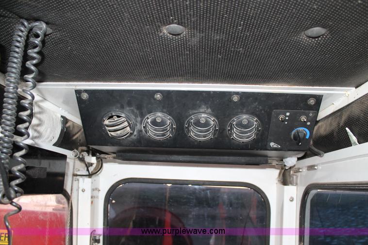 image for item AO9537 2008 Versa Bagger ID 1014 silage tube bagger