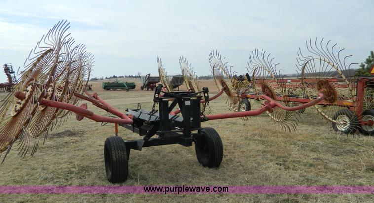 image for item AQ9253 Kelderman 10 wheel hay rake