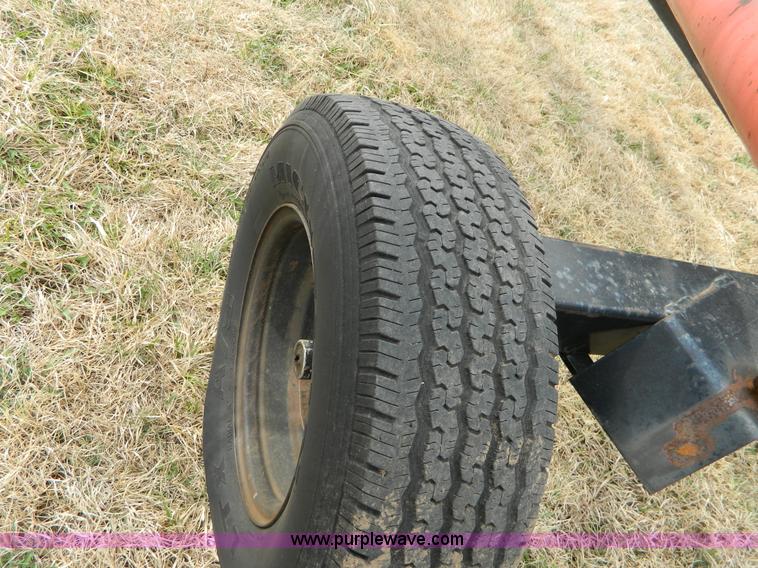 image for item AQ9253 Kelderman 10 wheel hay rake