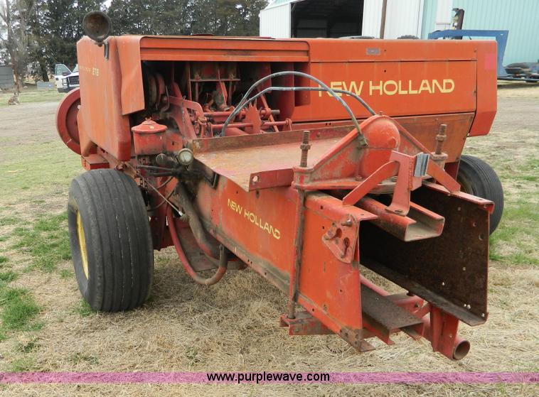 image for item AQ9260 New Holland 278 small square baler