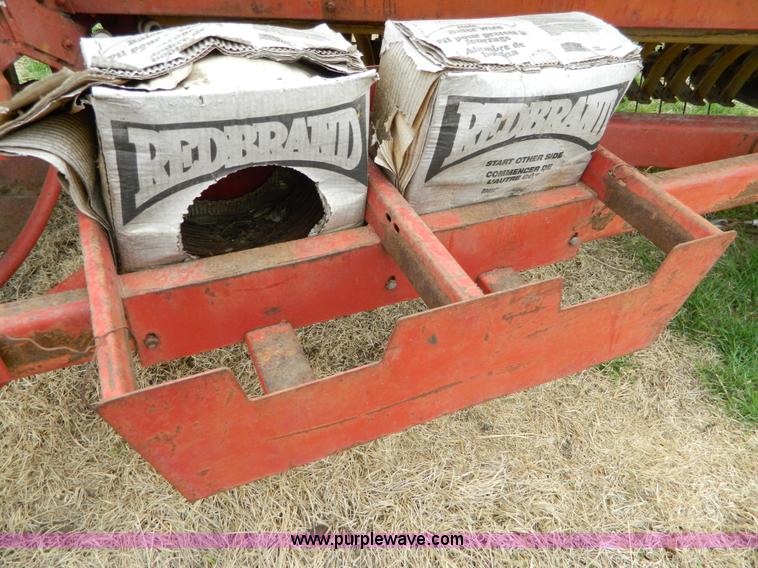 image for item AQ9260 New Holland 278 small square baler