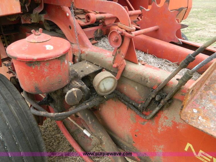 image for item AQ9260 New Holland 278 small square baler