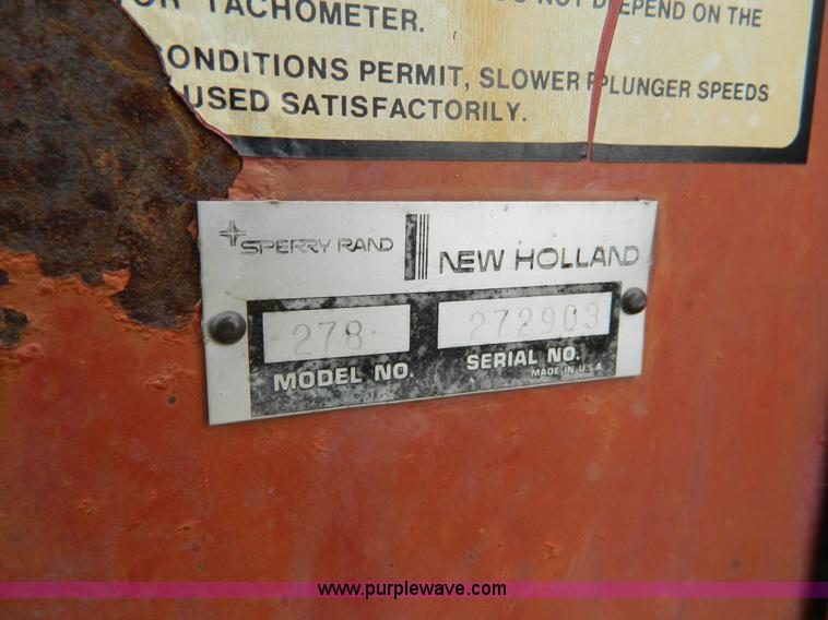 image for item AQ9260 New Holland 278 small square baler