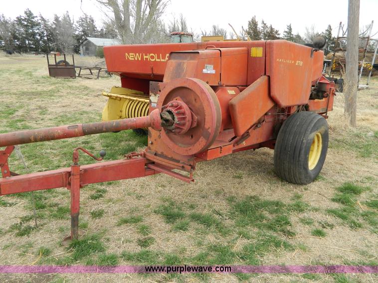 image for item AQ9260 New Holland 278 small square baler
