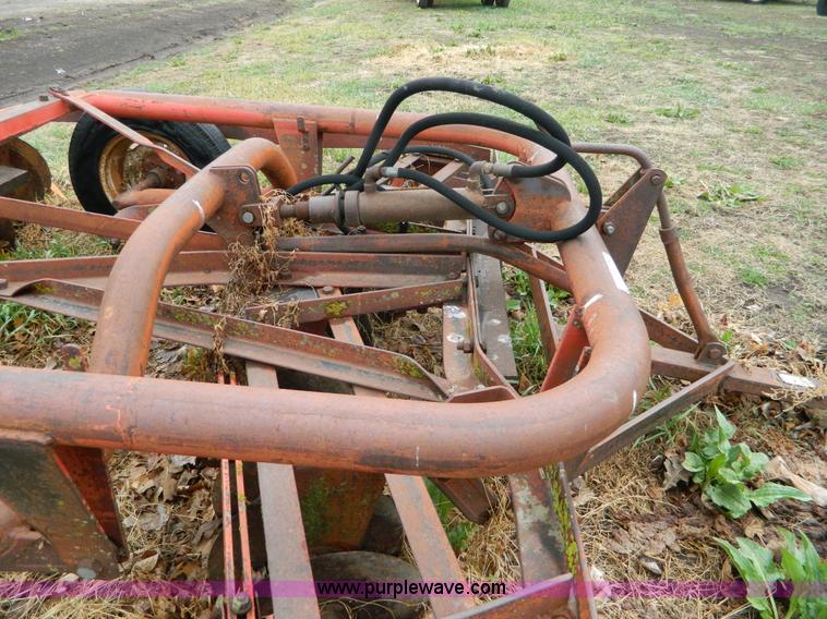 image for item AQ9264 Ford L Series tandem disk