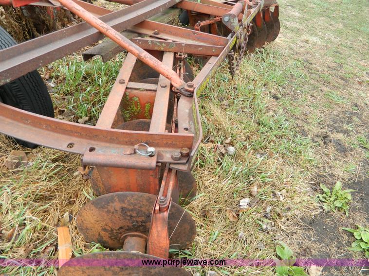 image for item AQ9264 Ford L Series tandem disk