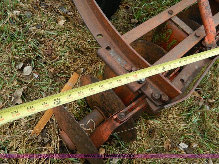 image for item AQ9264 Ford L Series tandem disk