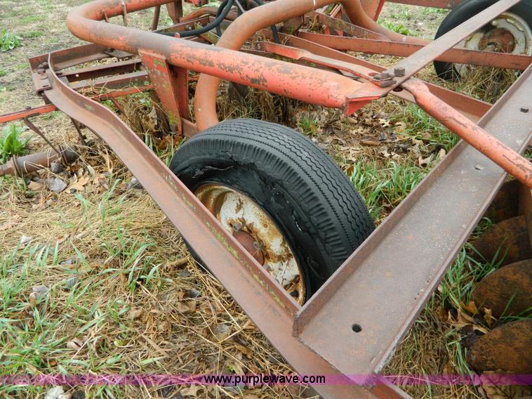image for item AQ9264 Ford L Series tandem disk